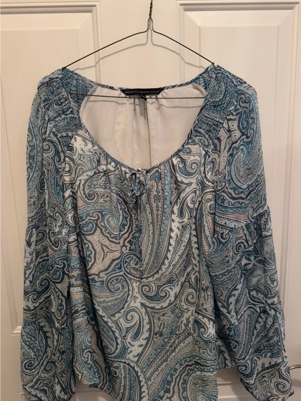 White House Black Market Blue and White Paisley Peasant Top-Medium